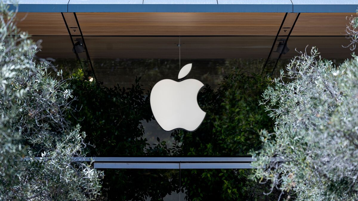 Watch Awaiting Apple's Next Big Thing - Bloomberg