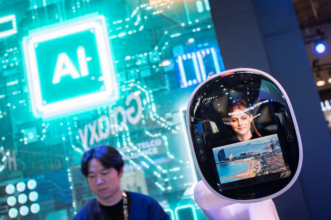 Chinese Tech Giants Bet Big on AI to Boost Cloud Business - Caixin Global